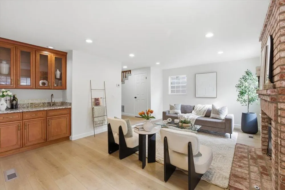 21686 Olive Avenue Cupertino, CA 95014
