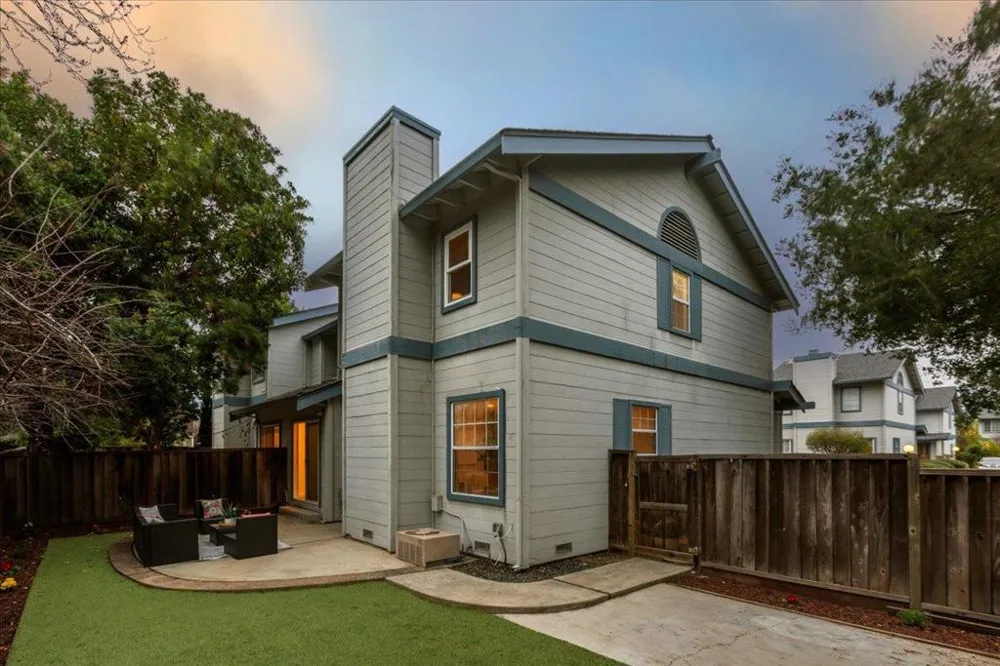 21686 Olive Avenue Cupertino, CA 95014