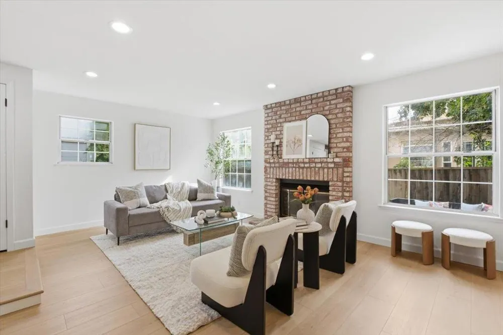 21686 Olive Avenue Cupertino, CA 95014
