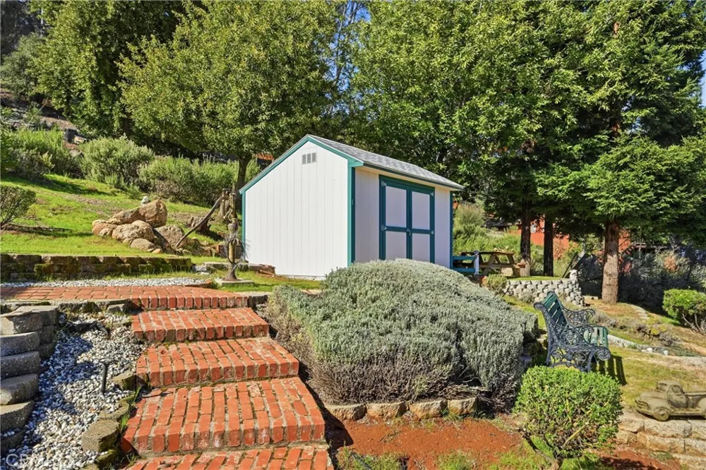 3469 Greenwood Kelseyville, CA 95451