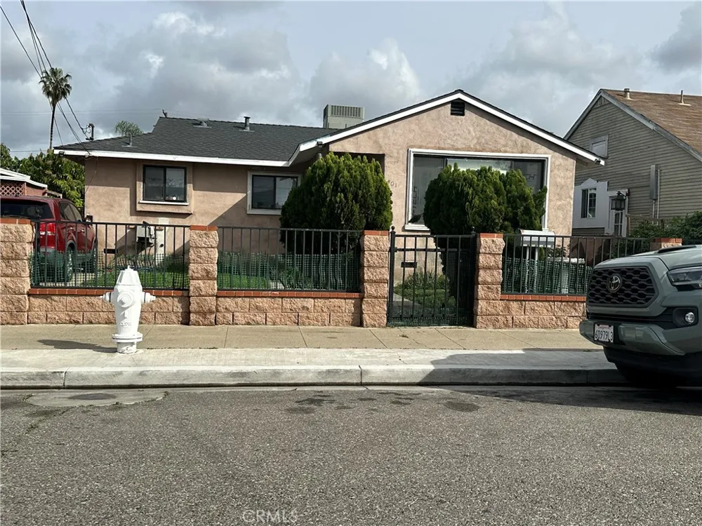 401 Franklin Santa Ana, CA 92703