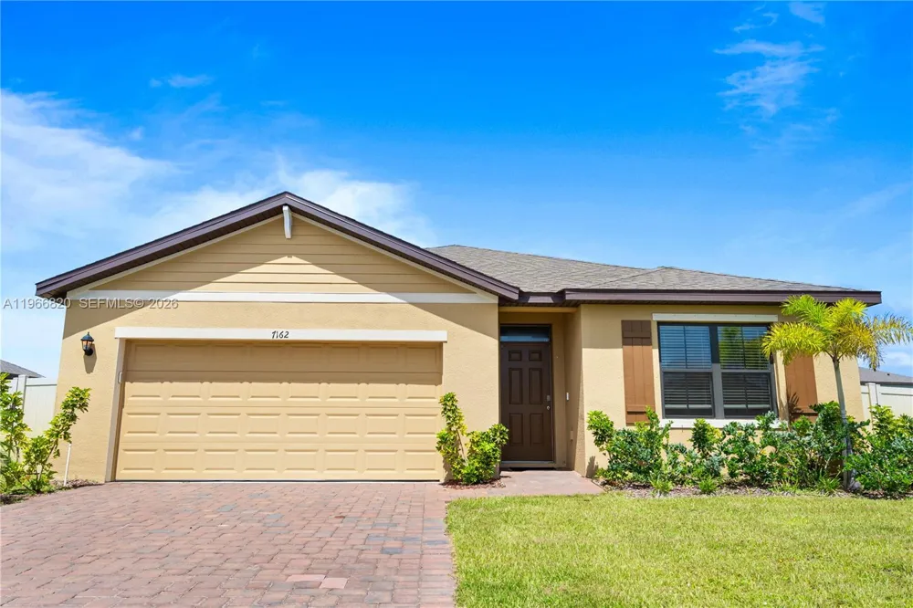 7162 tigereye way Grant Valkaria, FL 32949