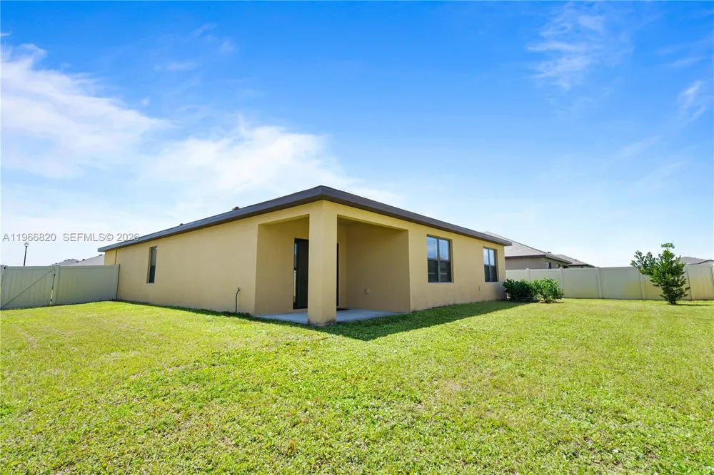 7162 tigereye way Grant Valkaria, FL 32949