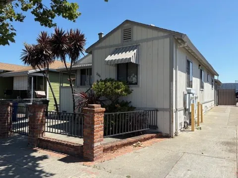 2144 Alvarado St