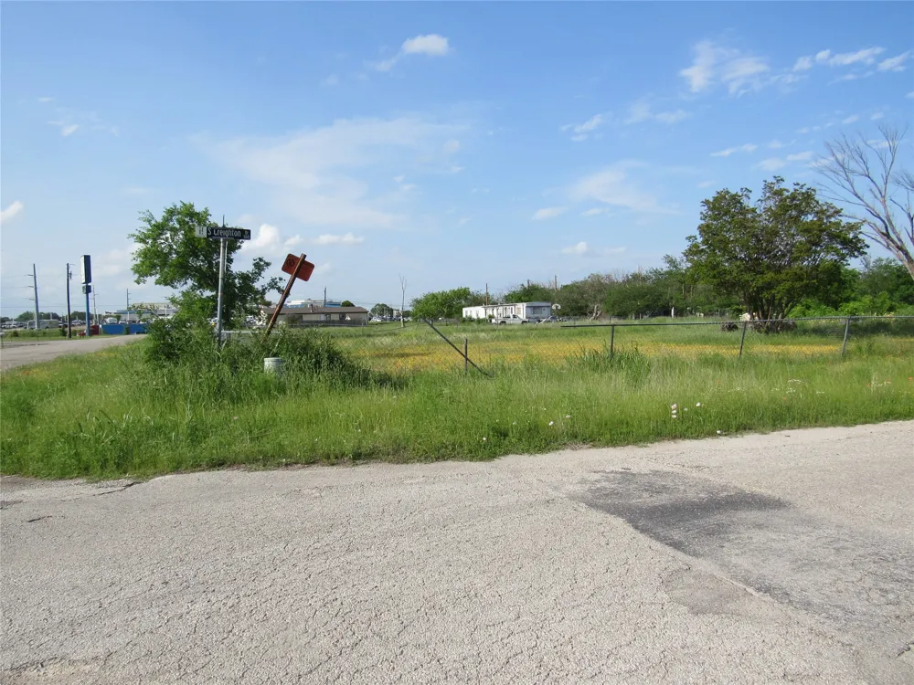 207 Newell Drive Hudson Oaks, TX 76087