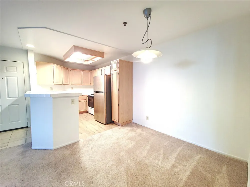 5728 Oak Bend Lane #202 Oak Park, CA 91377