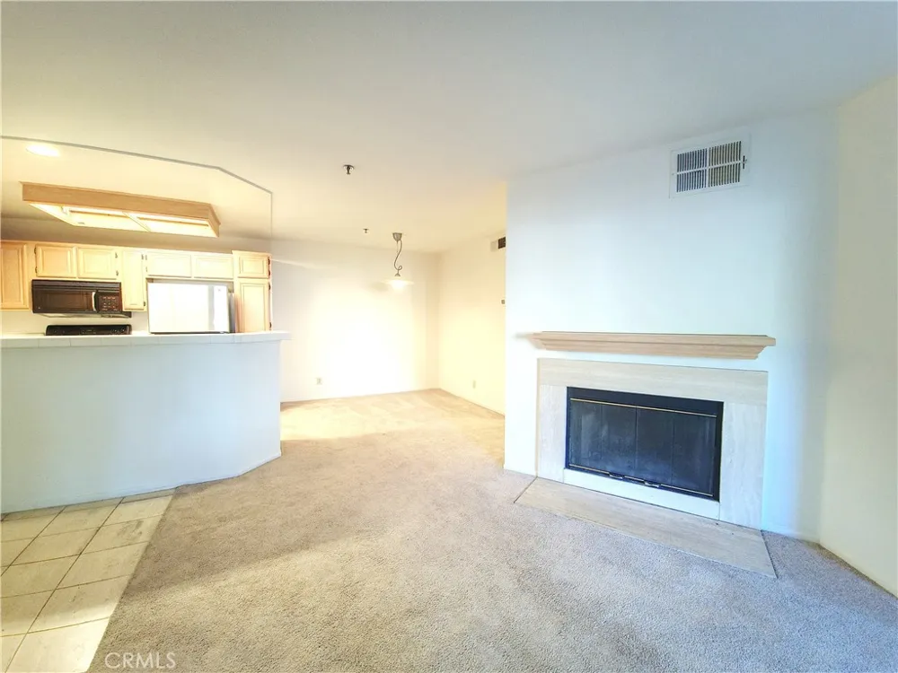 5728 Oak Bend Lane #202 Oak Park, CA 91377