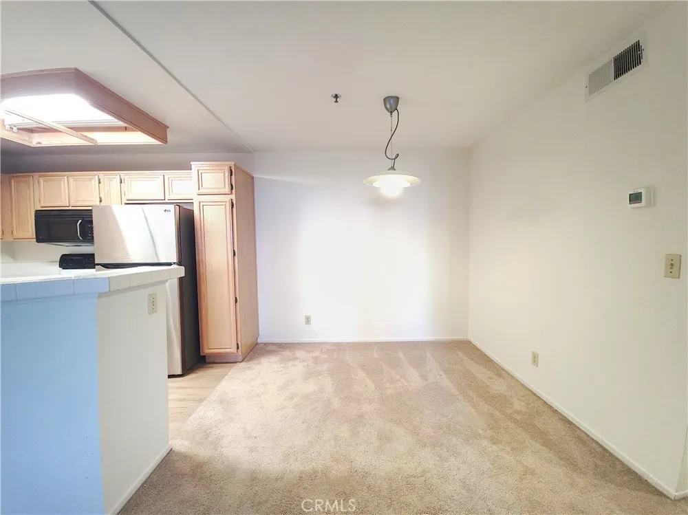 5728 Oak Bend Lane #202 Oak Park, CA 91377