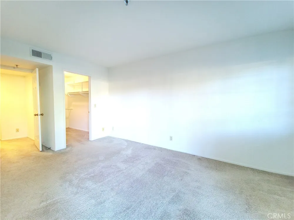 5728 Oak Bend Lane #202 Oak Park, CA 91377