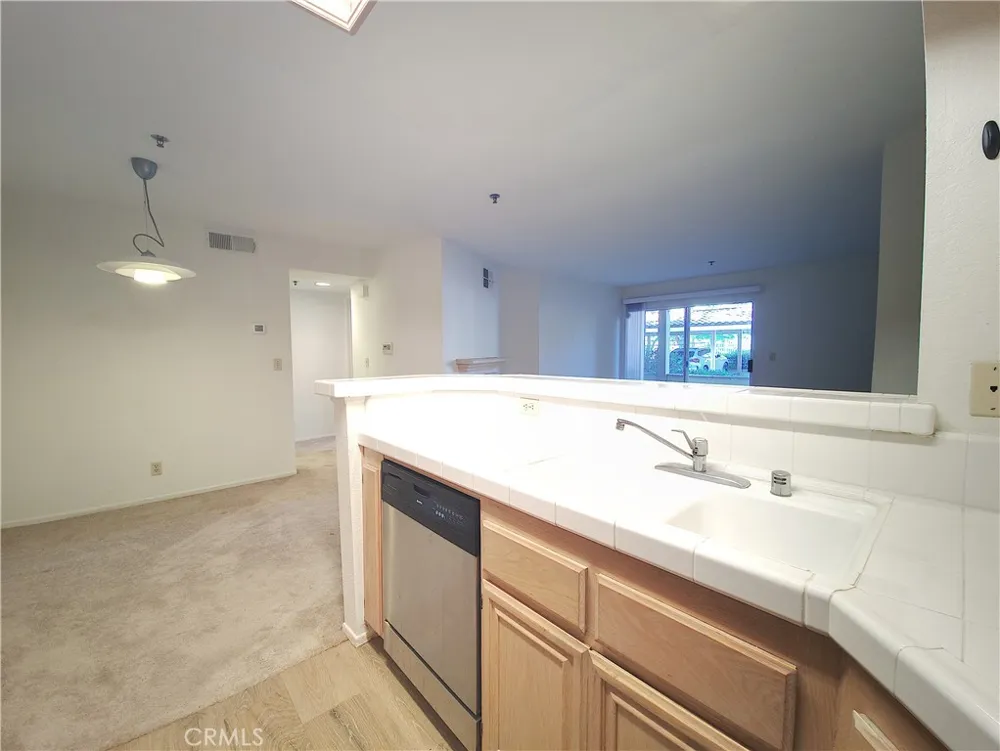 5728 Oak Bend Lane #202 Oak Park, CA 91377