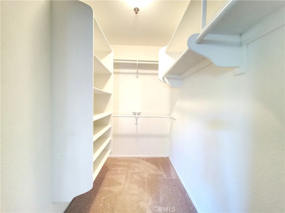 5728 Oak Bend Lane #202 Oak Park, CA 91377