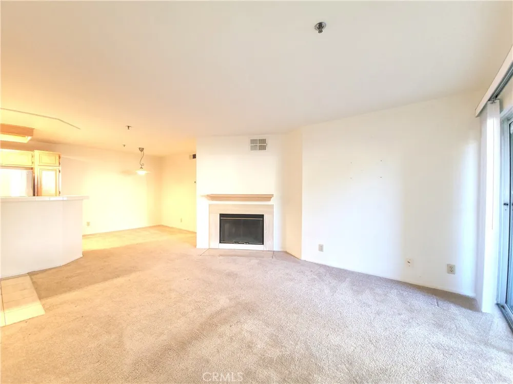 5728 Oak Bend Lane #202 Oak Park, CA 91377