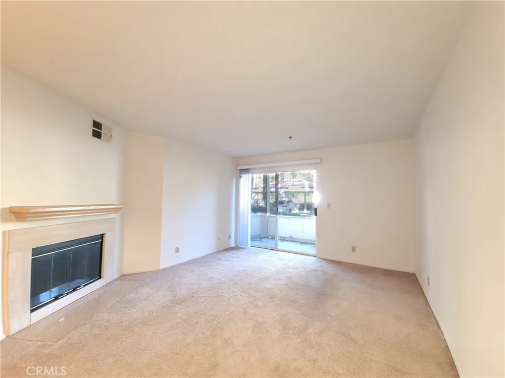 5728 Oak Bend Lane #202 Oak Park, CA 91377
