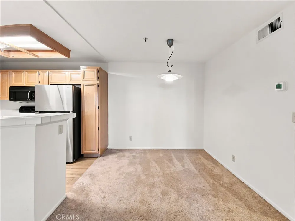 5728 Oak Bend Lane #202 Oak Park, CA 91377
