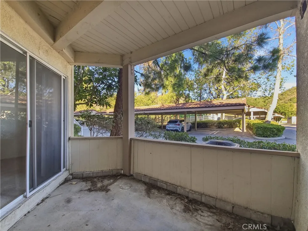 5728 Oak Bend Lane #202 Oak Park, CA 91377