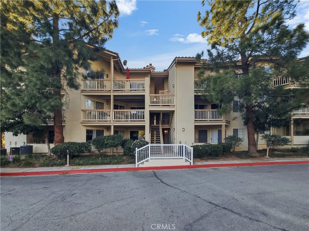 5728 Oak Bend Lane #202 Oak Park, CA 91377