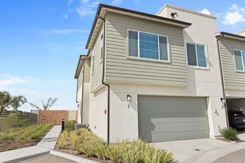 769 Mateo Street #1