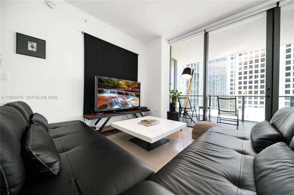 68 SE 6th St #1201 Miami, FL 33131