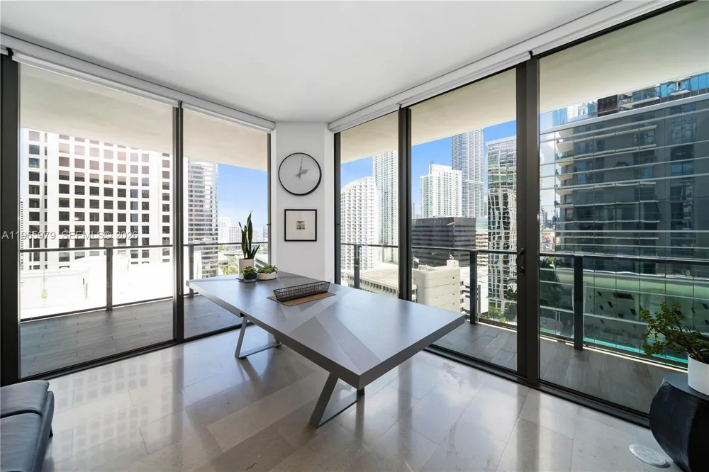 68 SE 6th St #1201 Miami, FL 33131