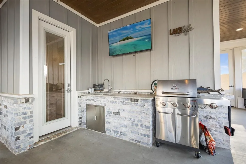 5502 Nathan Drive Chandler, TX 75758