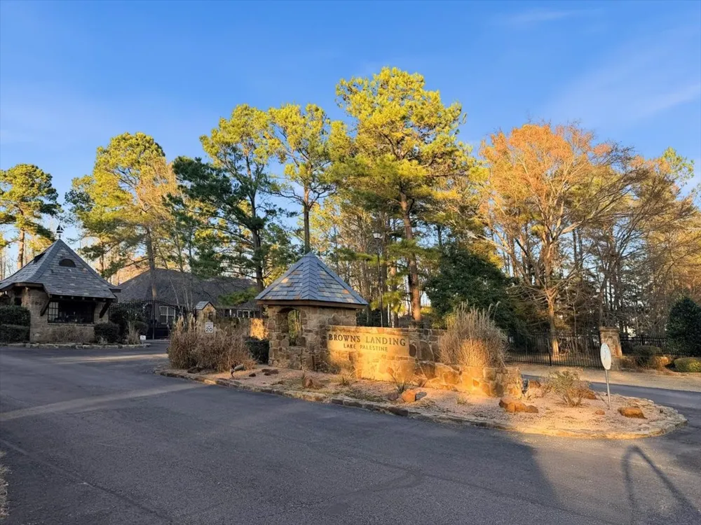 5502 Nathan Drive Chandler, TX 75758