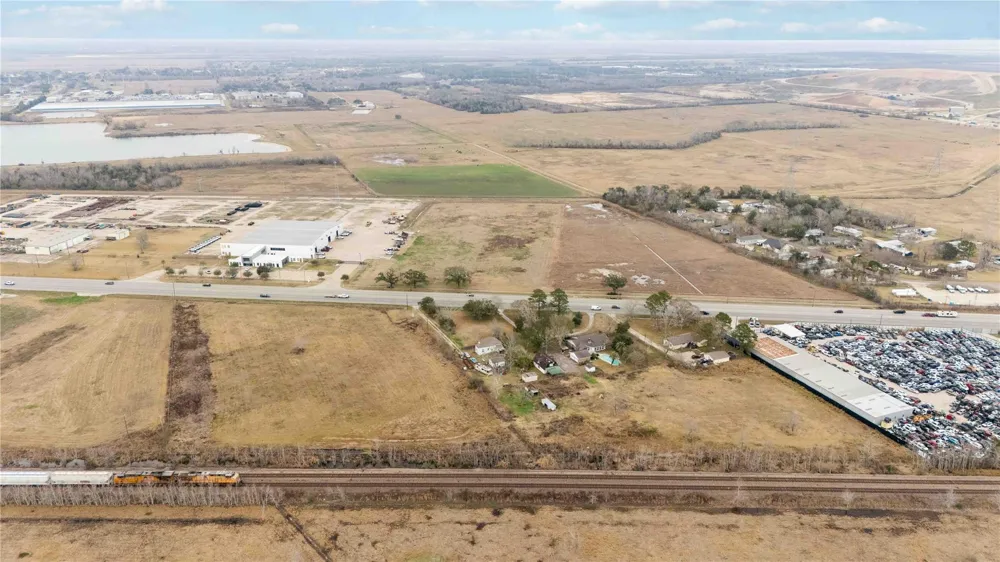 4140 E Highway 6 Alvin, TX 77511