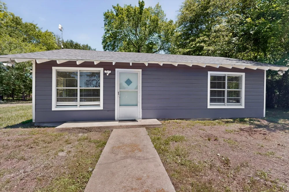 1586 Fm 2324 Emory, TX 75440