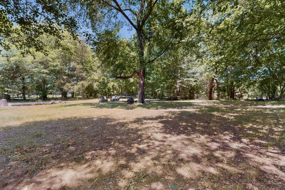 1586 Fm 2324 Emory, TX 75440