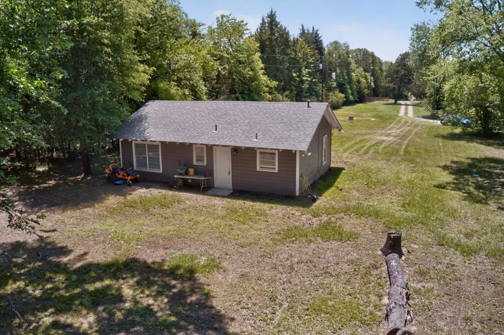 1586 Fm 2324 Emory, TX 75440