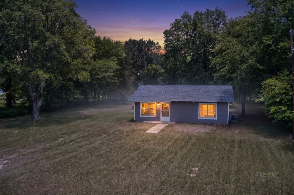 1586 Fm 2324 Emory, TX 75440
