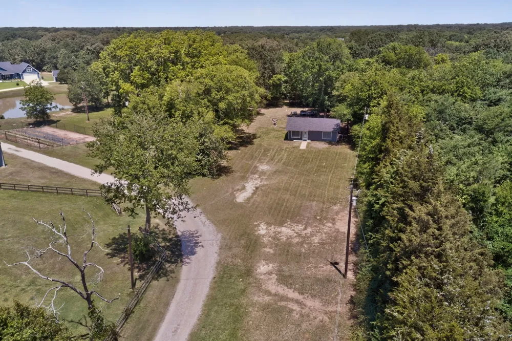1586 Fm 2324 Emory, TX 75440