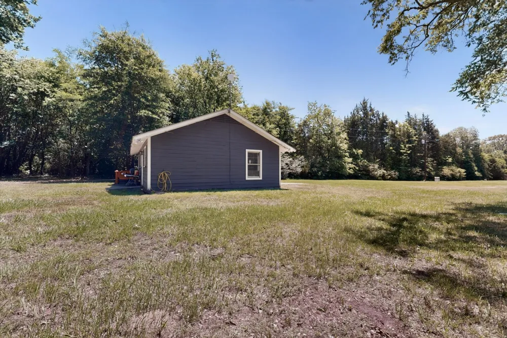 1586 Fm 2324 Emory, TX 75440