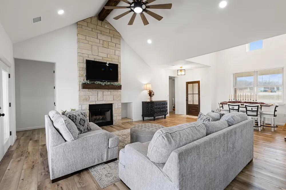 476 Silver Leaf Drive Sunset, TX 76270
