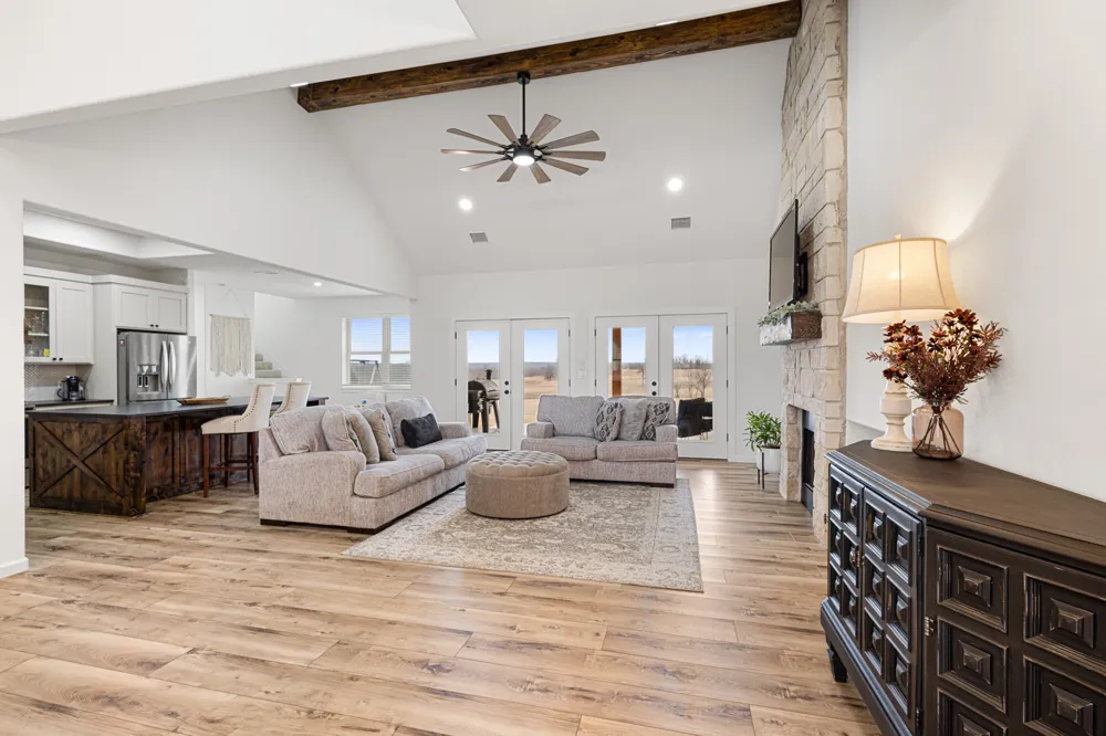 476 Silver Leaf Drive Sunset, TX 76270