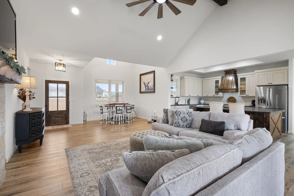 476 Silver Leaf Drive Sunset, TX 76270