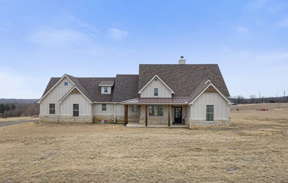 476 Silver Leaf Drive Sunset, TX 76270