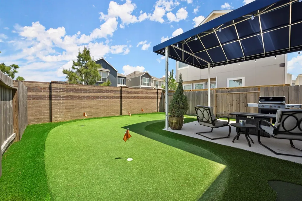 9904 Smokehouse Silo Lane