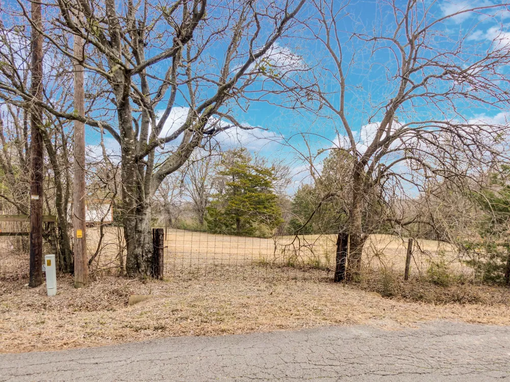 810 Truman Circle Lancaster, TX 75146