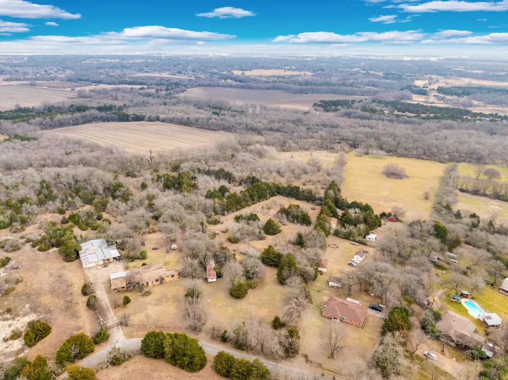 810 Truman Circle Lancaster, TX 75146