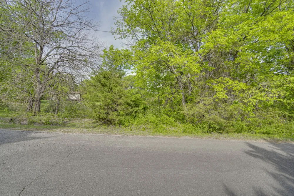 810 Truman Circle Lancaster, TX 75146