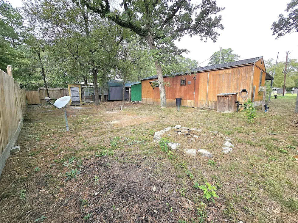 127 Navaho Trail Trinity, TX 75862