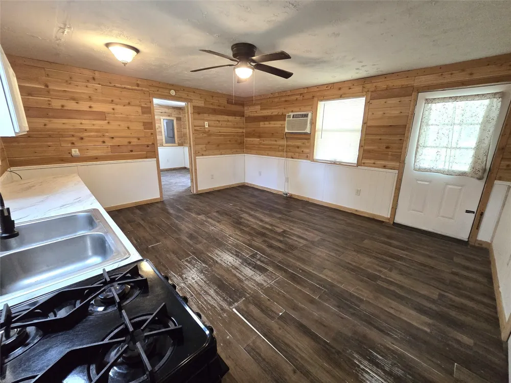 127 Navaho Trail Trinity, TX 75862