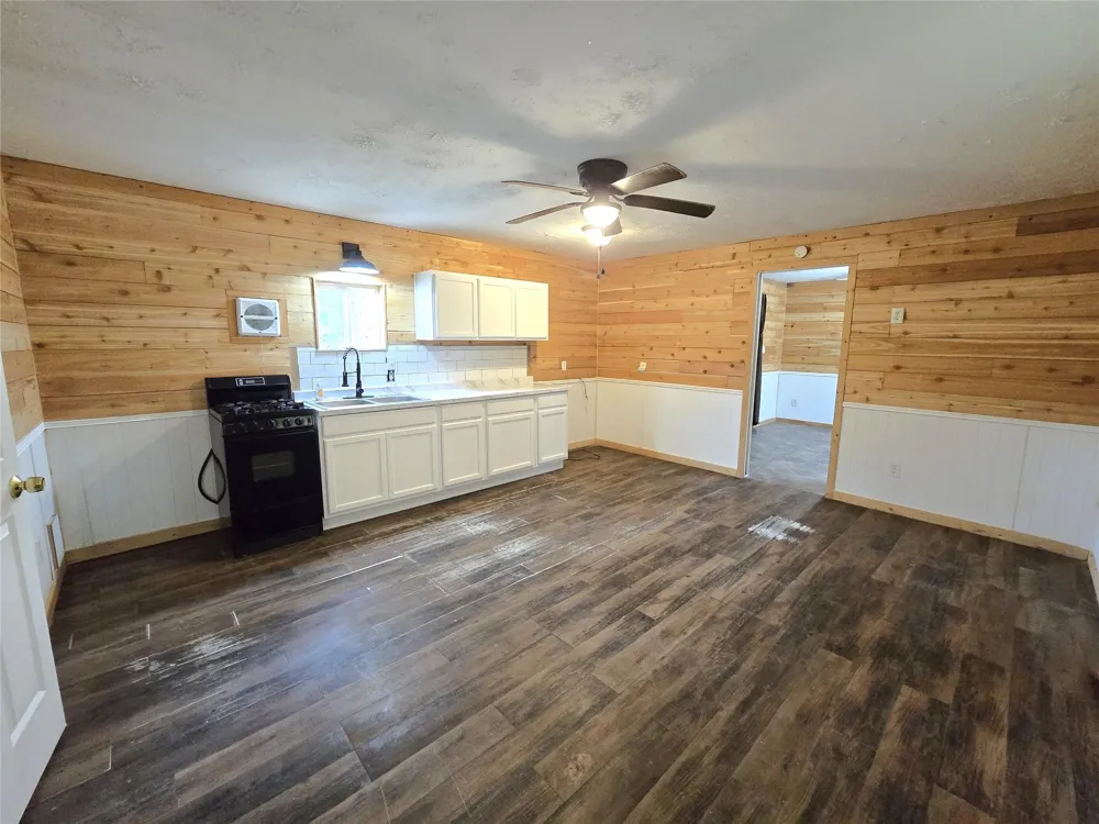 127 Navaho Trail Trinity, TX 75862
