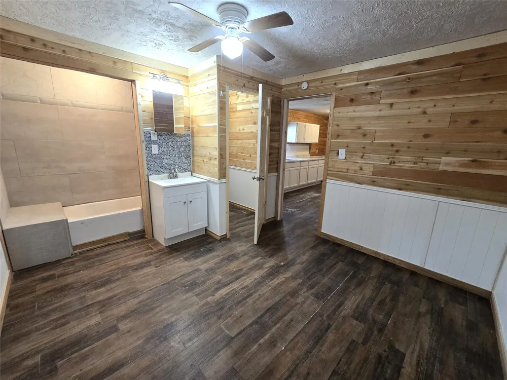 127 Navaho Trail Trinity, TX 75862