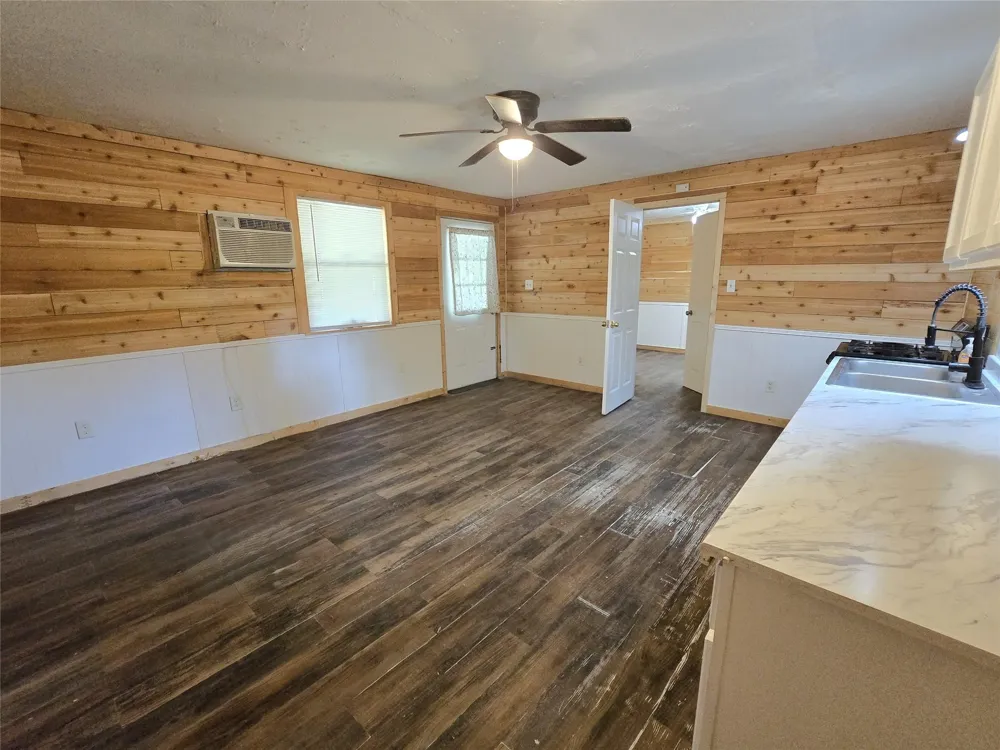 127 Navaho Trail Trinity, TX 75862