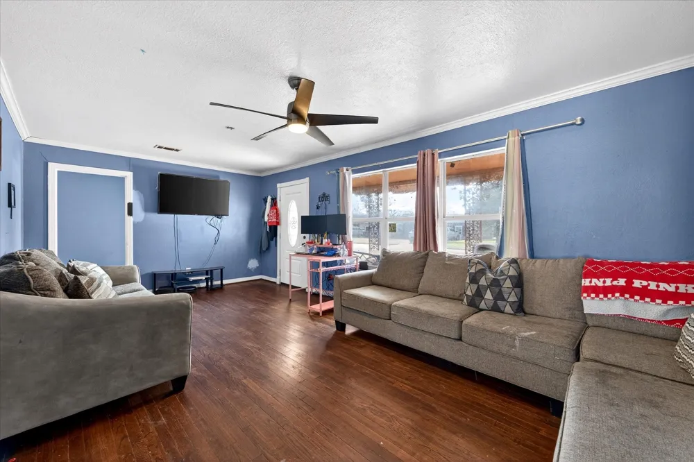 1115 Fisher Street Bellmead, TX 76705
