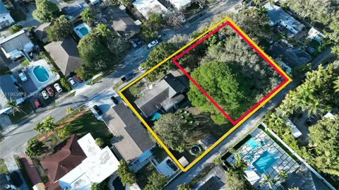 228 SW 8th St