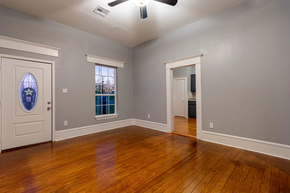324 E Pace Street Frost, TX 76641
