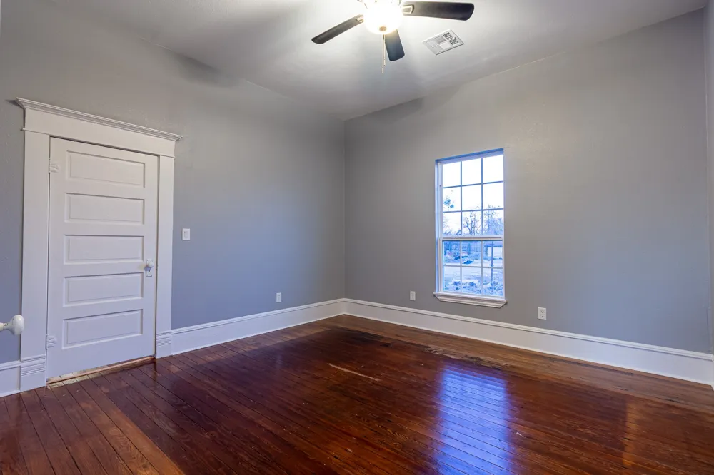 324 E Pace Street Frost, TX 76641