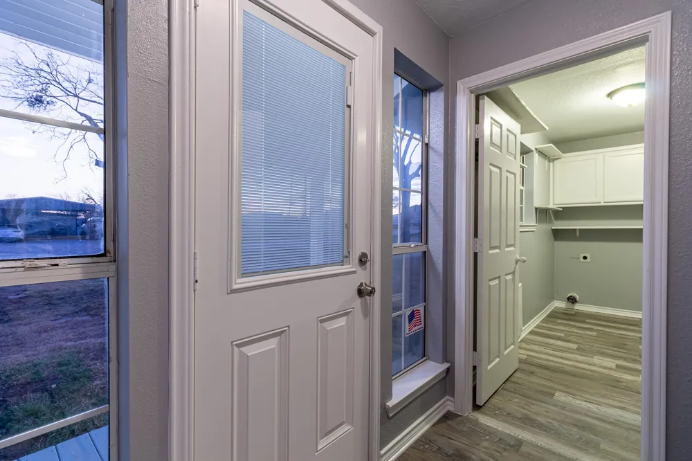 324 E Pace Street Frost, TX 76641